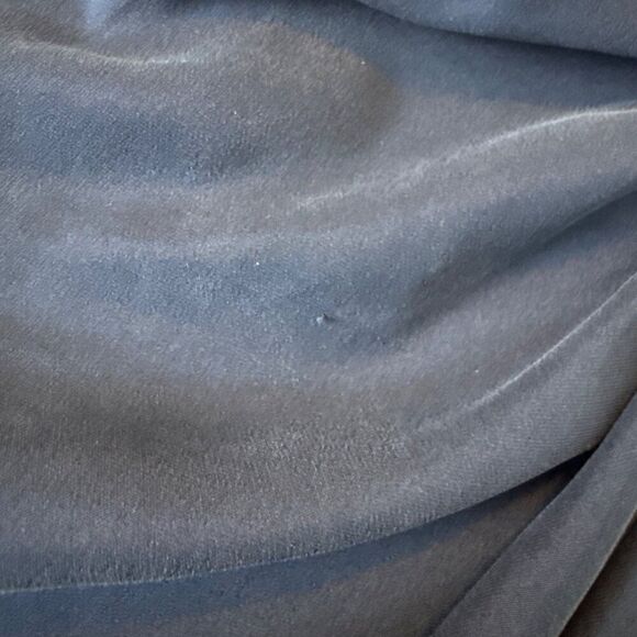 Alice + Olivia Navy Blue Draped Blouse With Beaded Shoulder Embellishment Size M - Picture 4 of 6